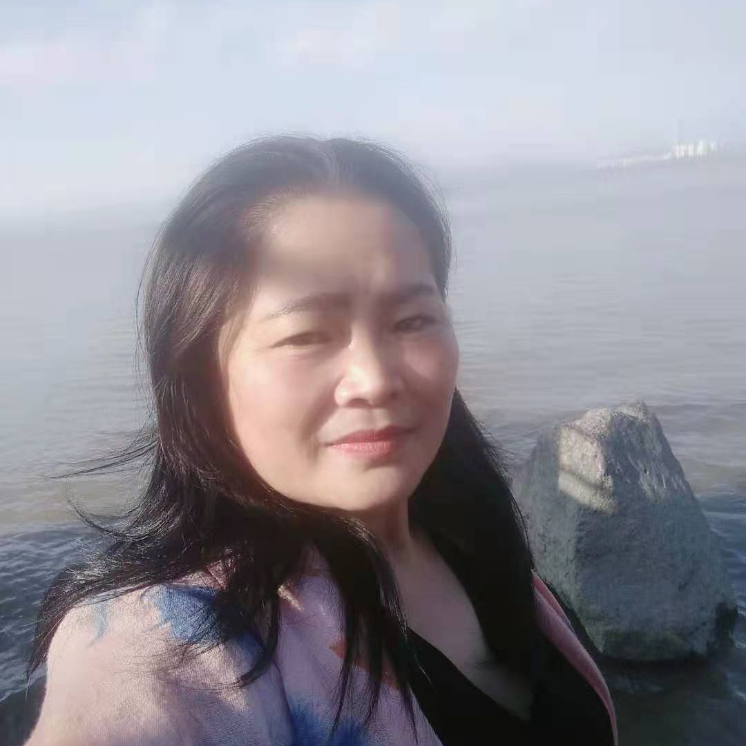 害怕深拥老虎的照片