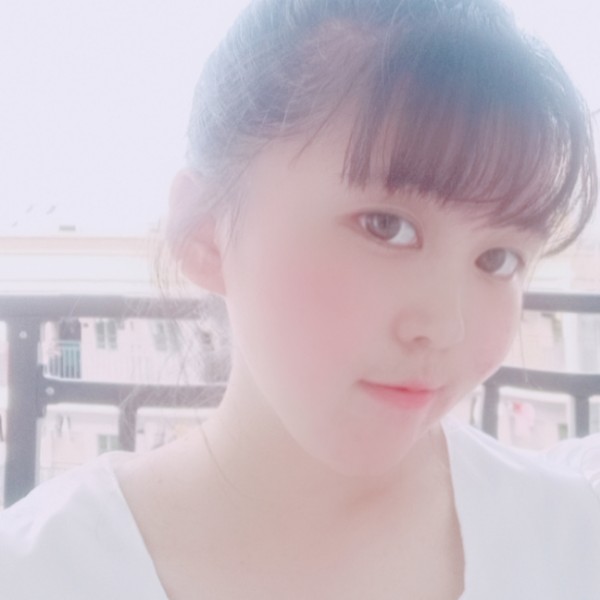 一个人回首夏天的照片