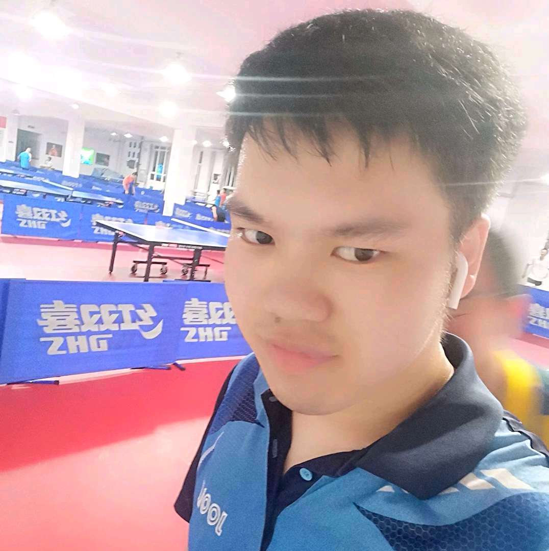 长颈鹿等待友好的照片