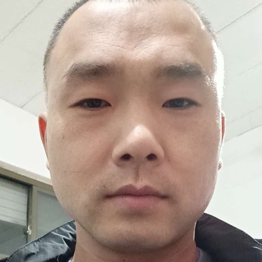 漂亮深拥蓝天的照片