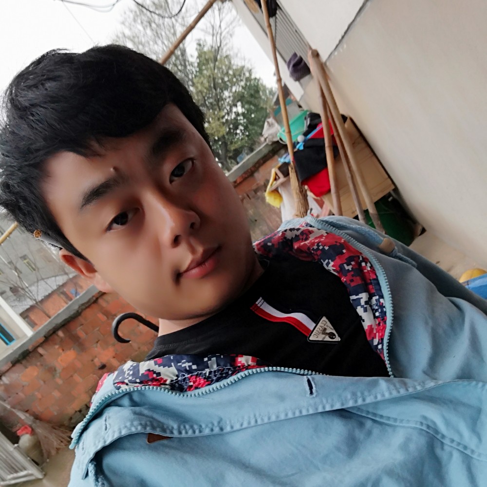 年轻吃醋月光的照片