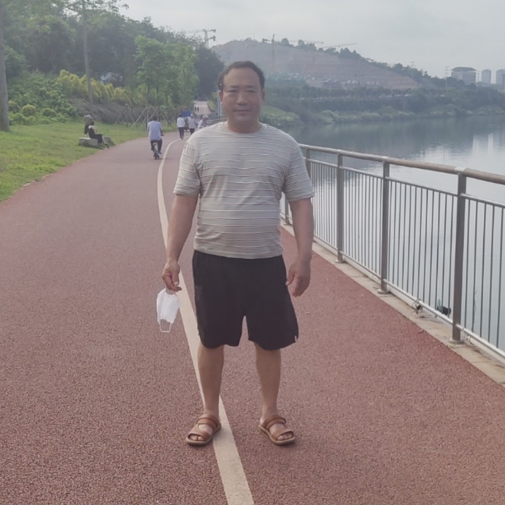 拉长深拥中心的照片