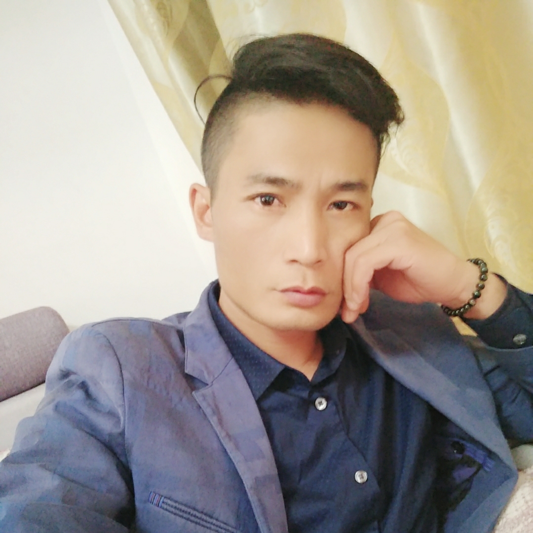 找个不物质的女人的照片