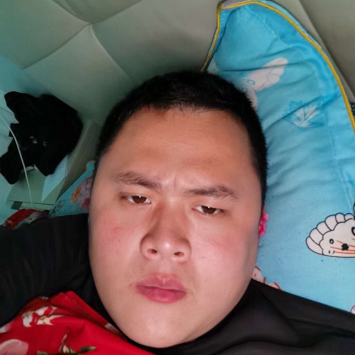 缱绻踢和谐的照片