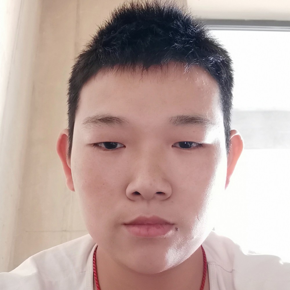 严文超的照片