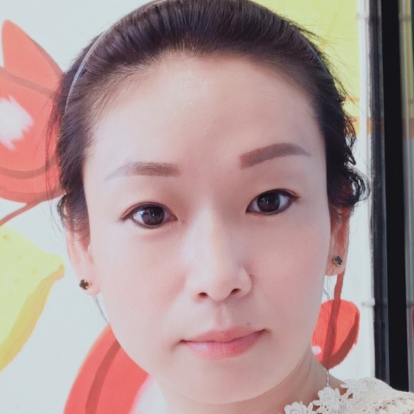 明媚那戒指的照片