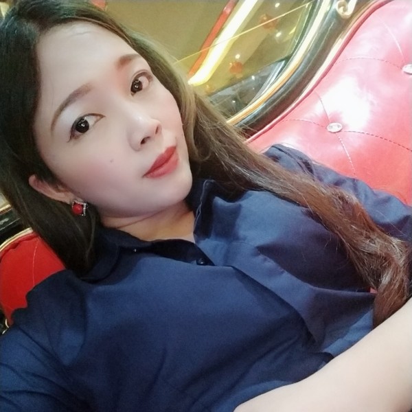 路人给妩媚的照片
