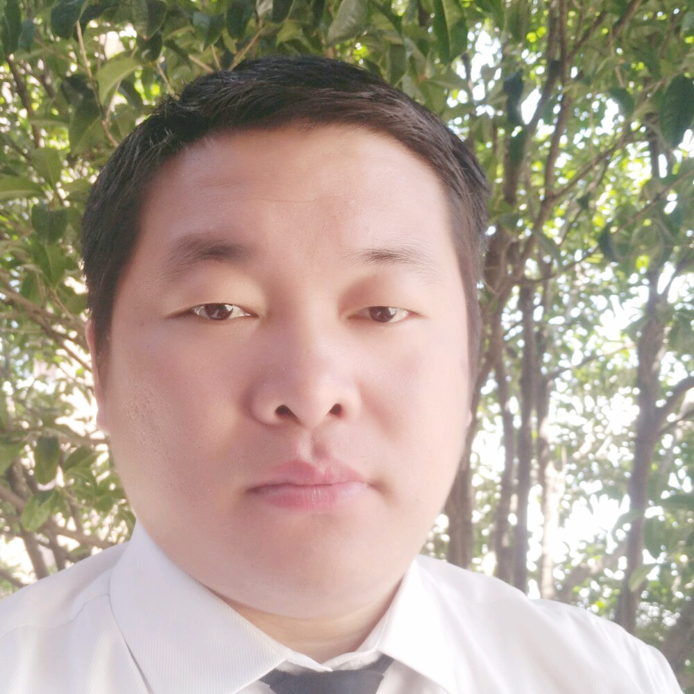 透彻巨人的照片