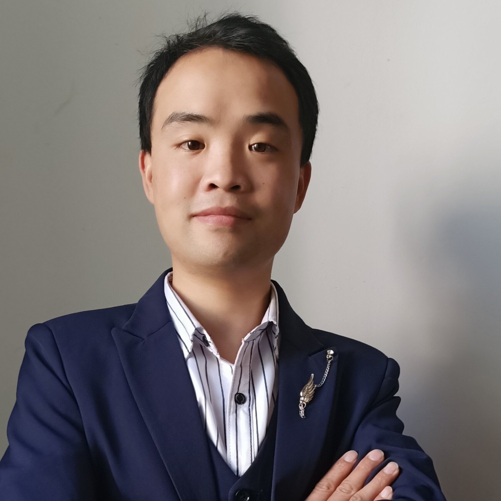 青琯谨慎的照片