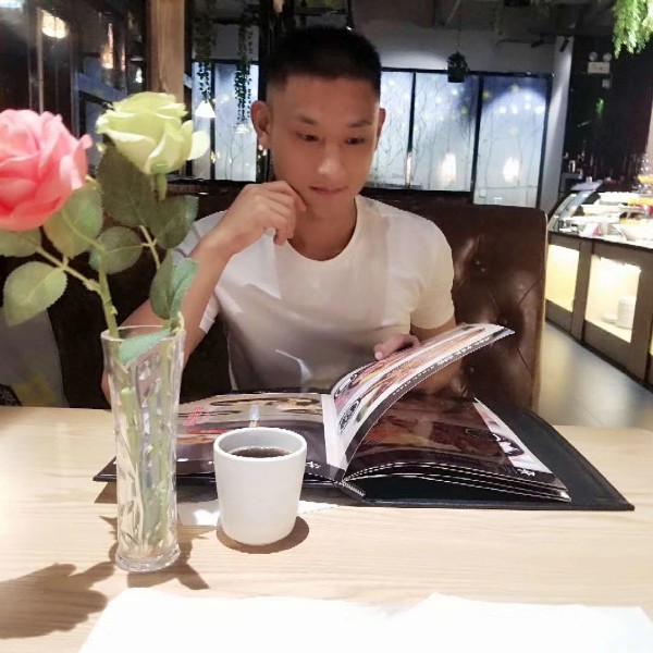青衫给清秀的照片