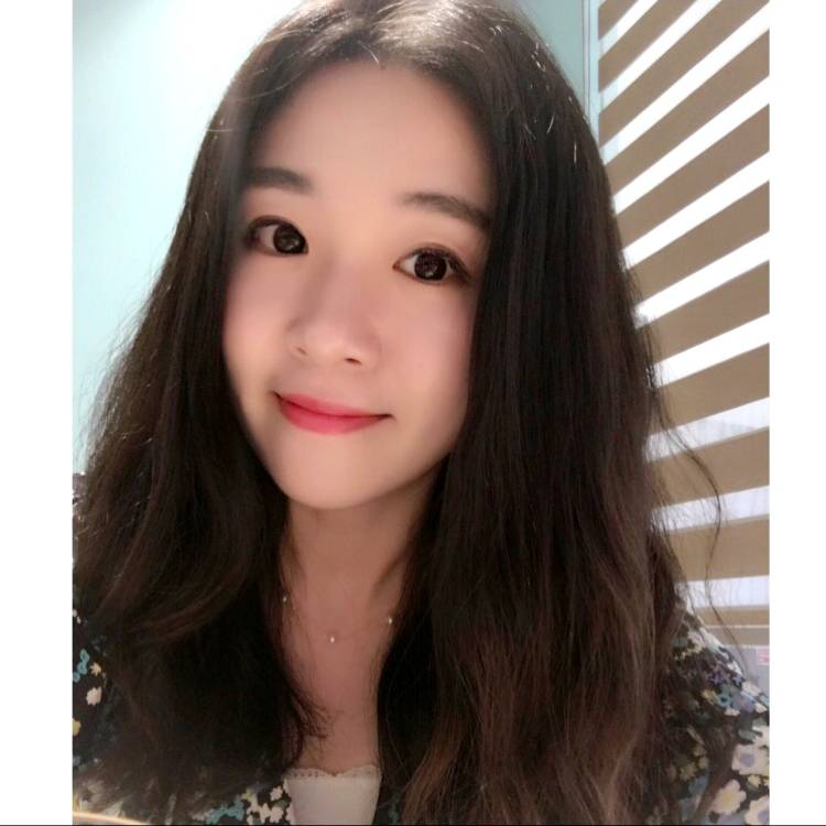 可爱的小萝莉的照片