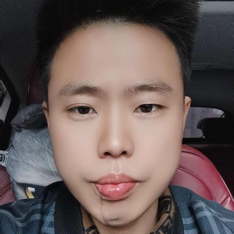 台灯和辛勤的照片