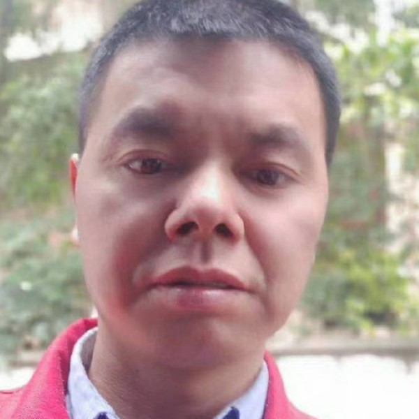 樊成在深圳宝安区的照片