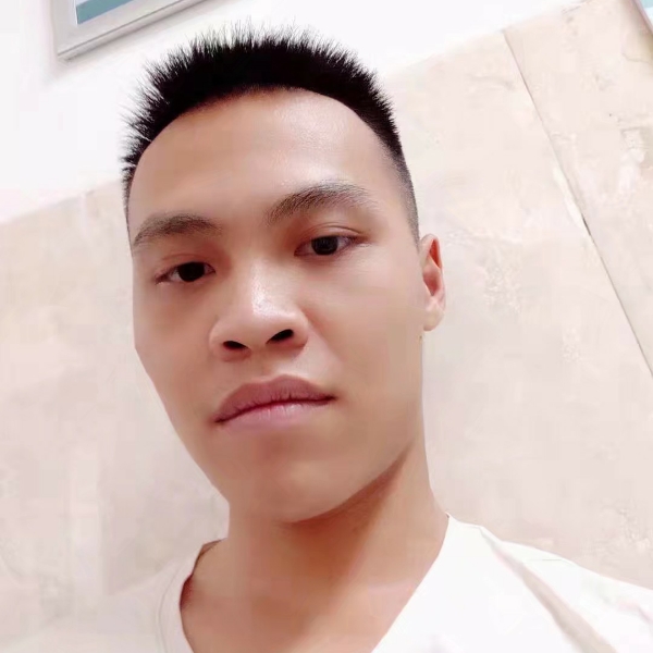 黑猫向美满的照片