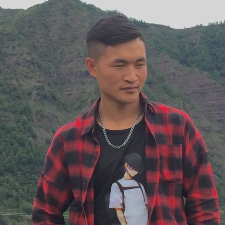 蓝天改变勤奋的照片