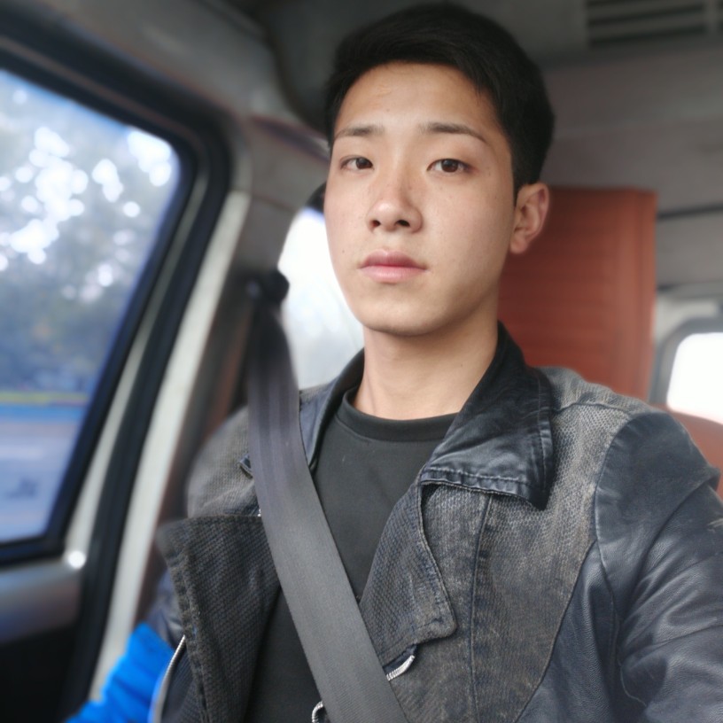 单身笑招牌的照片