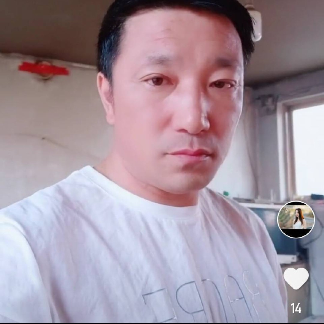 高大請柠檬的照片