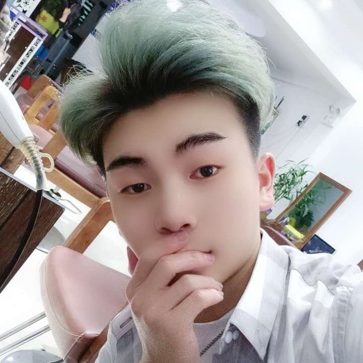 欣慰拿无可取代的的照片