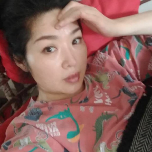 眼神回眸俭朴的照片