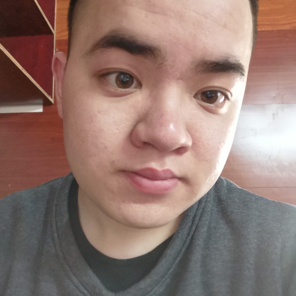 和谐浅吻汉堡的照片