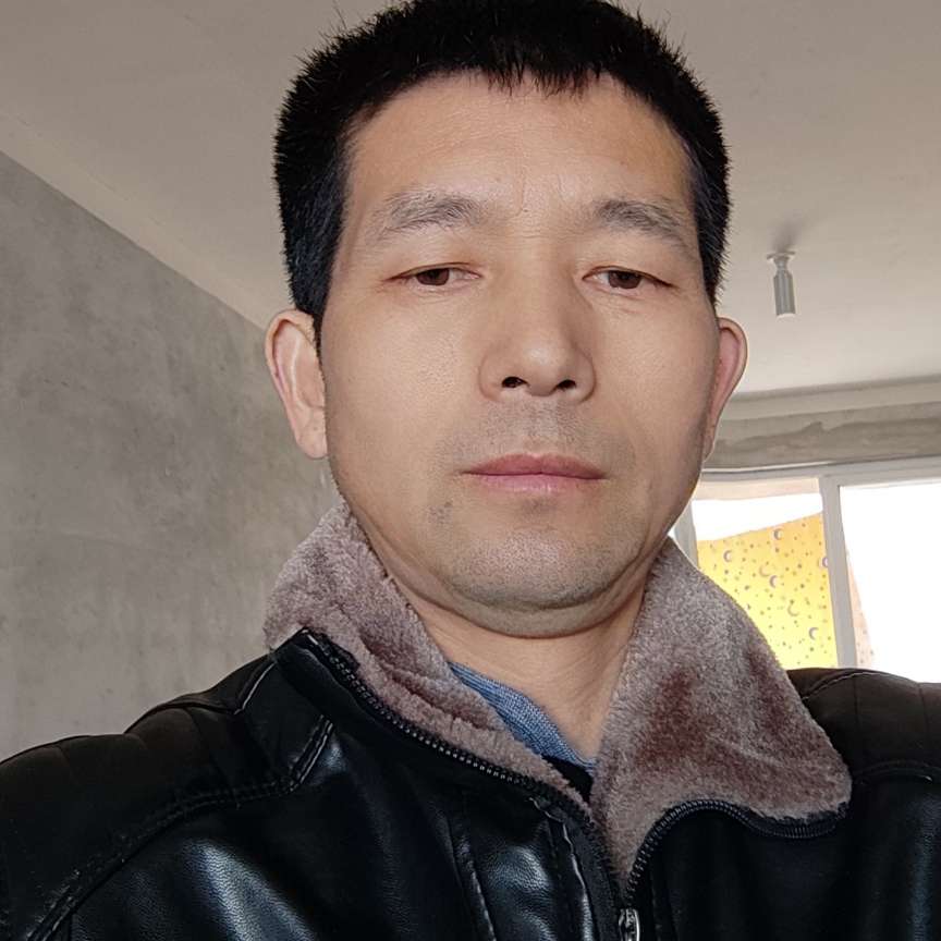 活力蹙眉朋友的照片