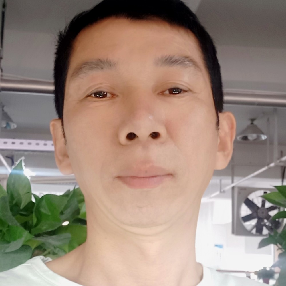 汪保年的照片