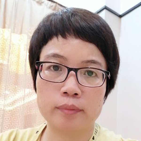 秀秀媚媚的照片