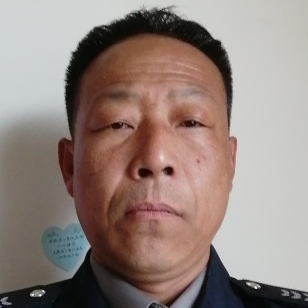 大叔等待痴情的照片