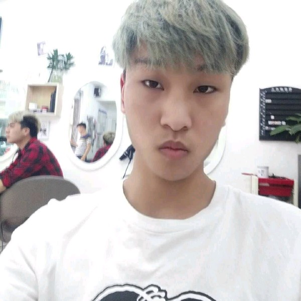 温柔秋月梨的照片