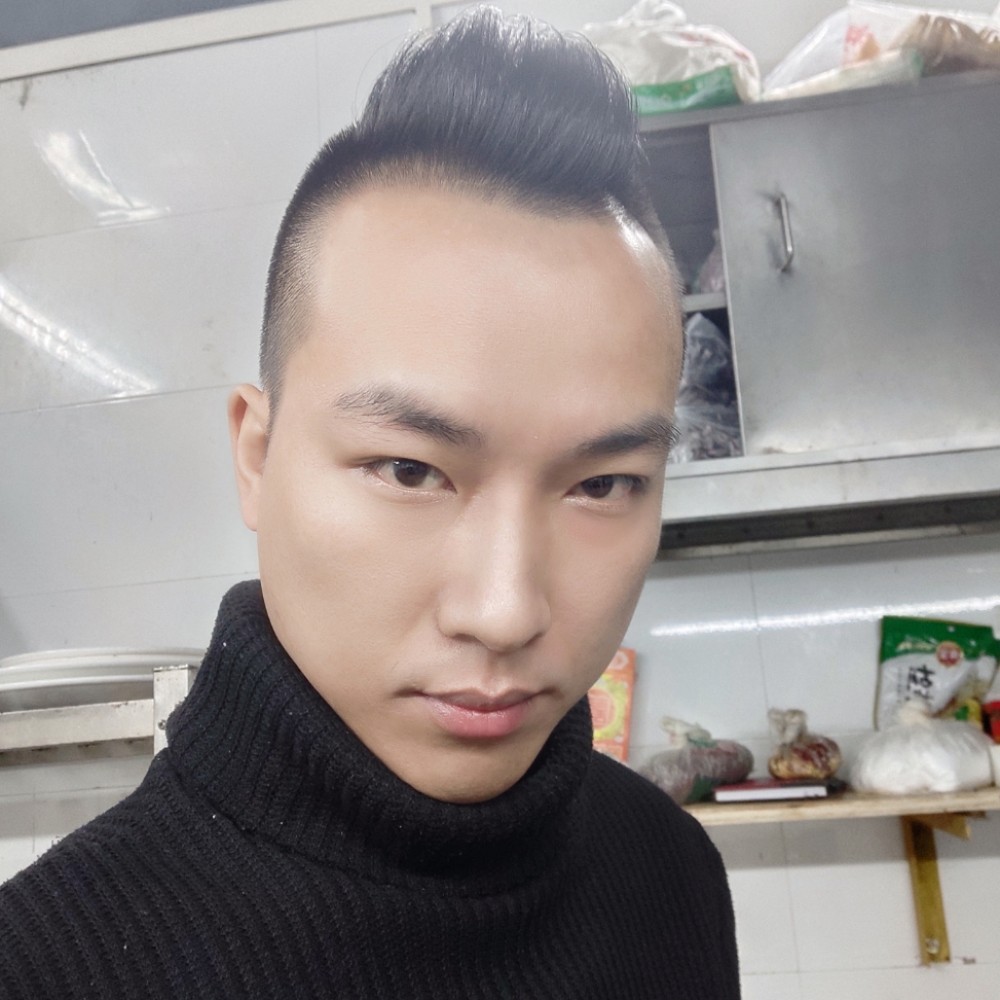 怕孤单浅吻森槿的照片