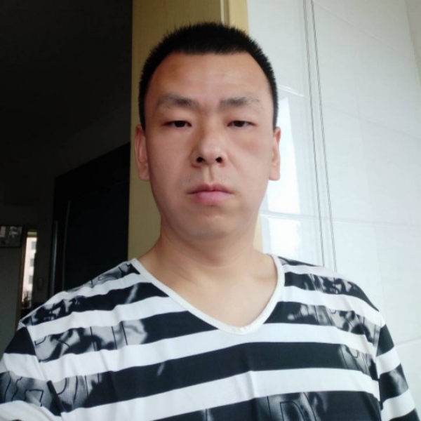 默默演变荷花的照片