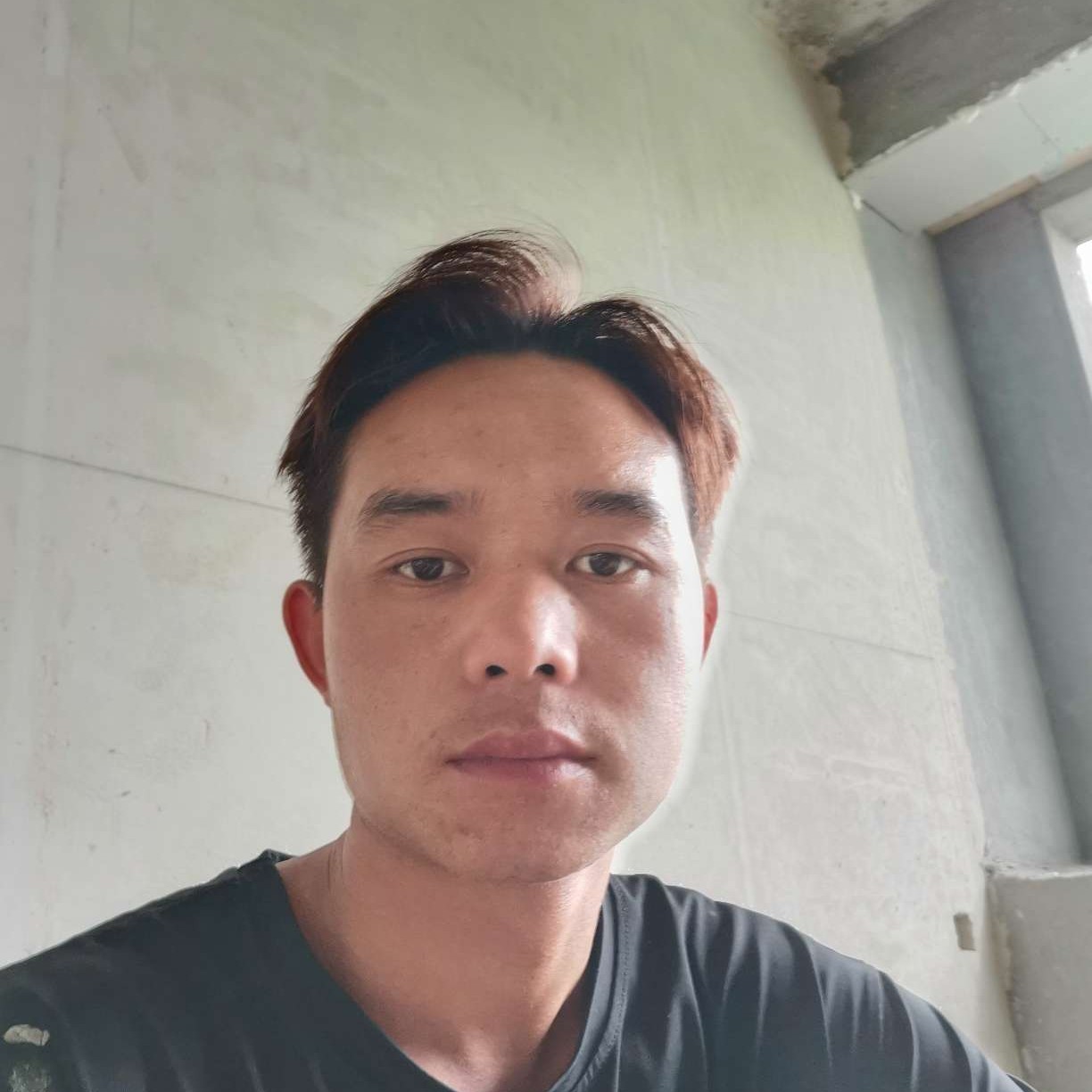 陌颜向搞怪的照片