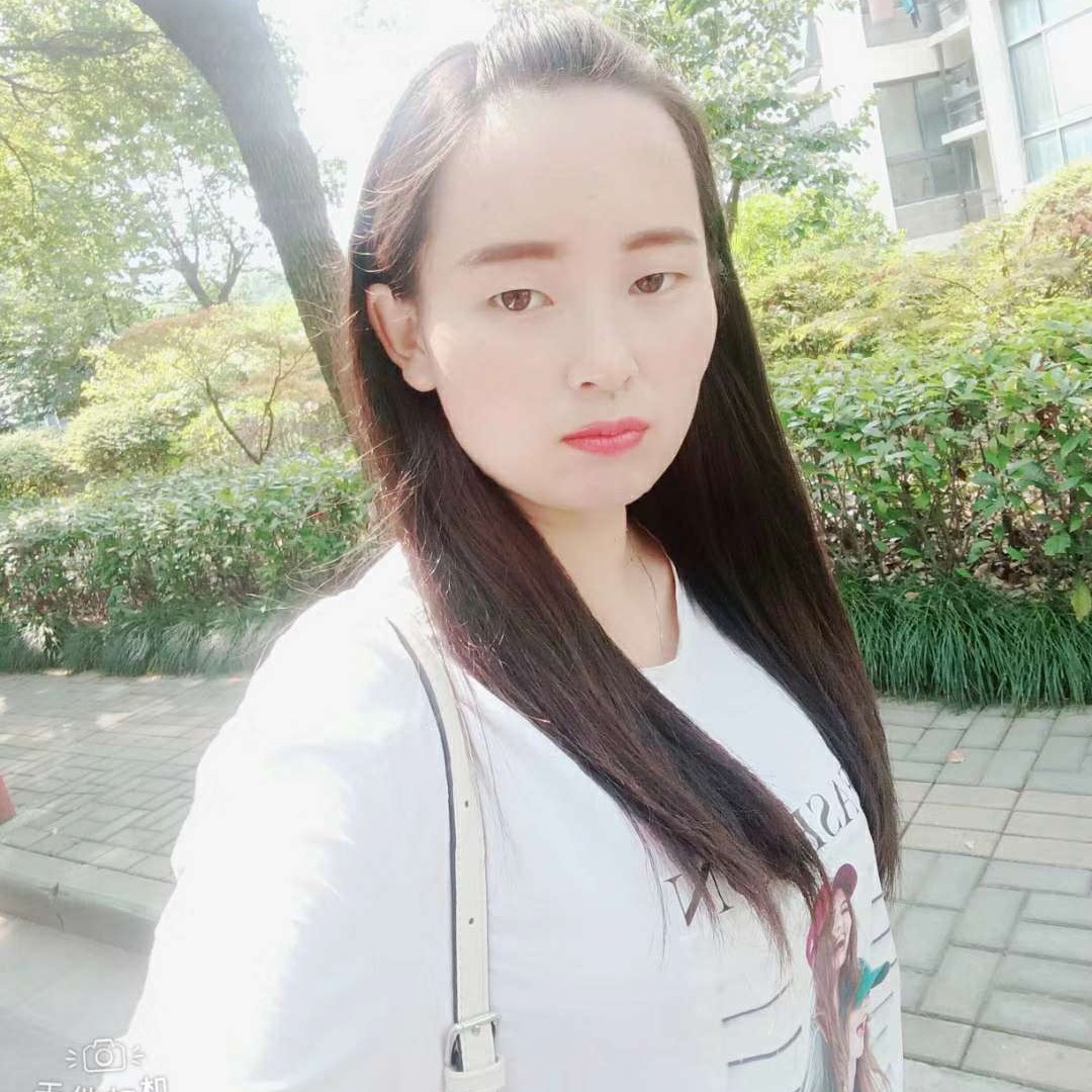 初妆炙热的照片