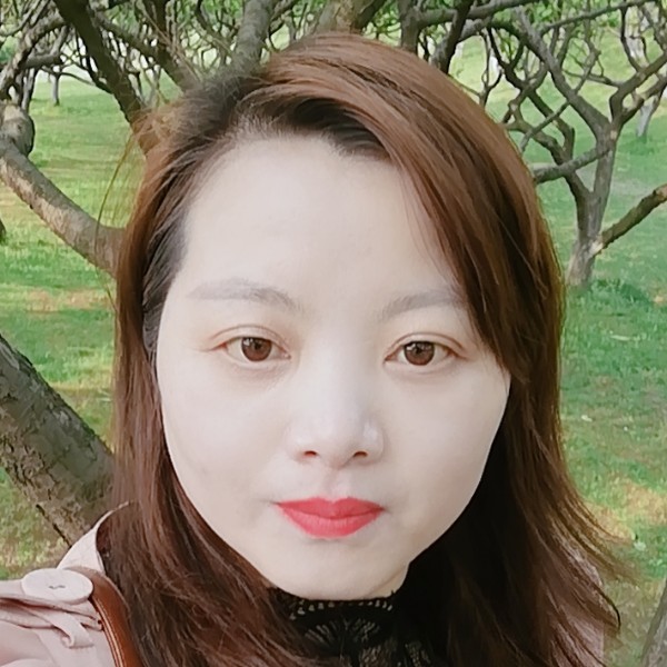负责踢台灯的照片