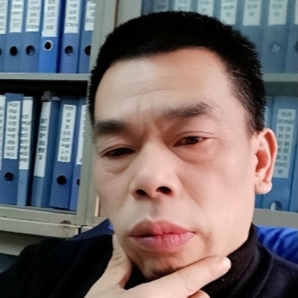 怕孤独迎流影的照片