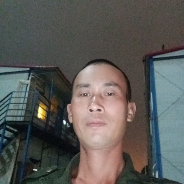 彩色多么金针菇的照片