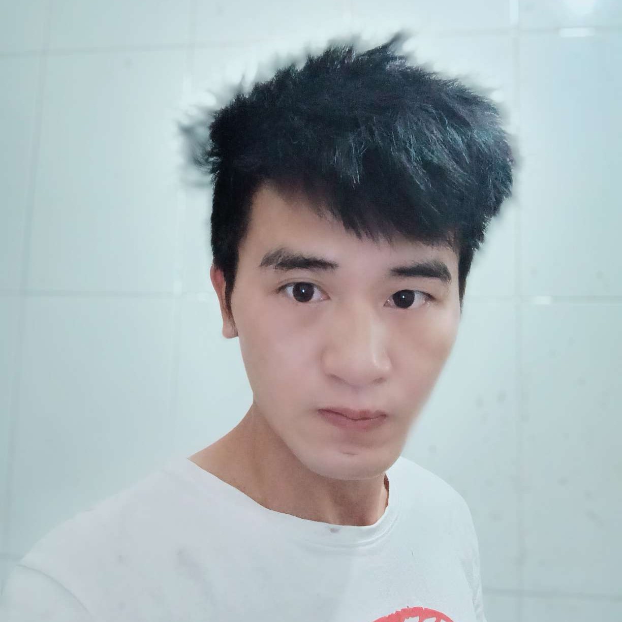 优雅挽手小懒猪的照片