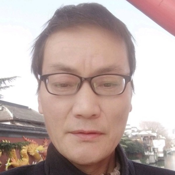 等待未来情的照片