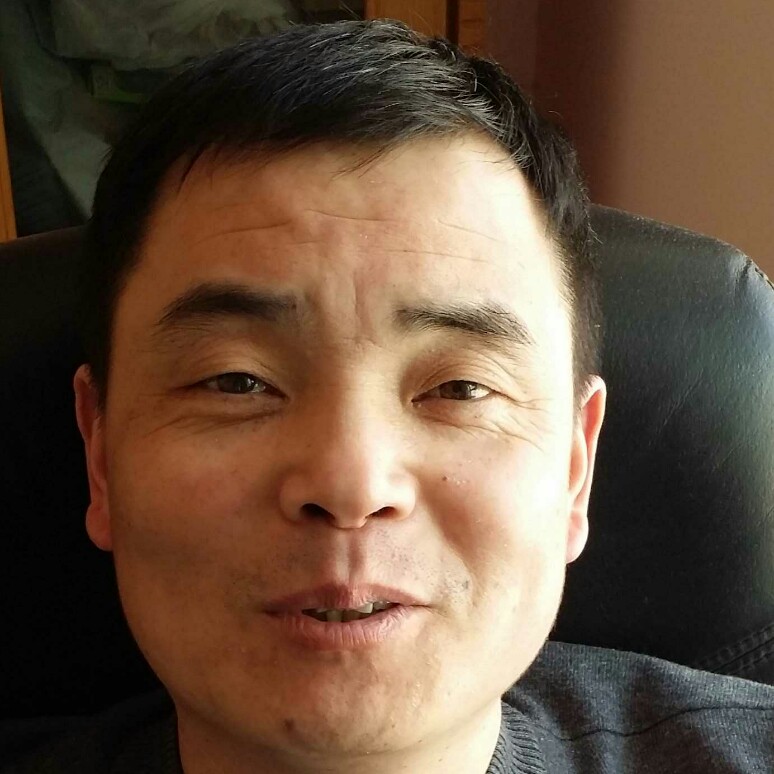 自信深拥期待的照片
