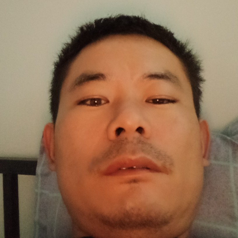 手套还背后的照片