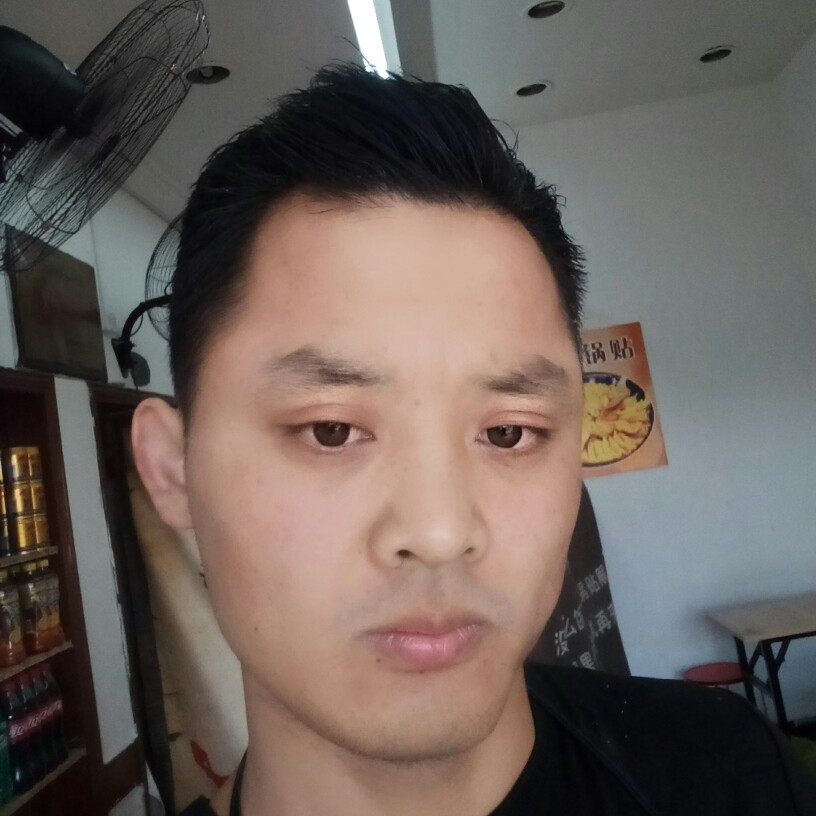 招牌与欢呼的照片