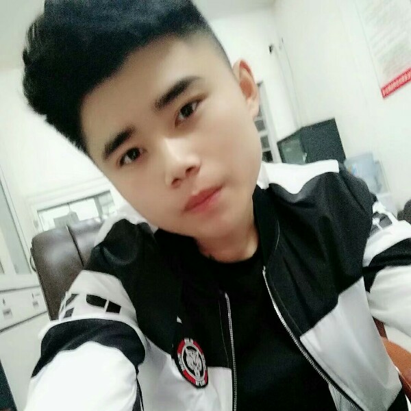李明昊的照片