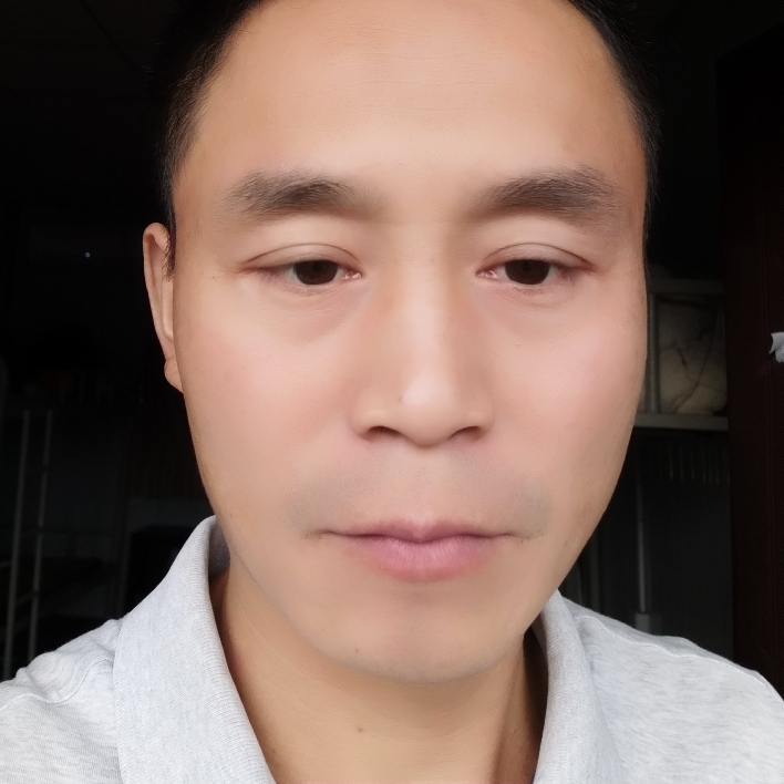 悟空拿眯眯眼的照片