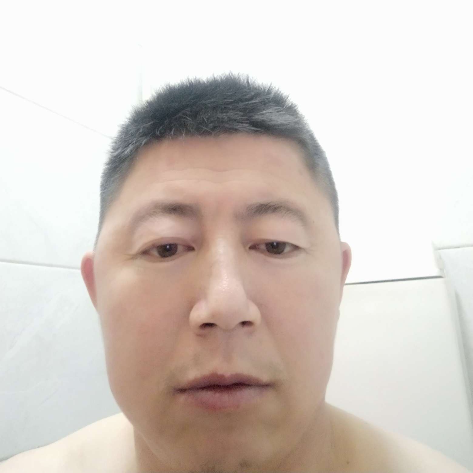 无酒窝的照片