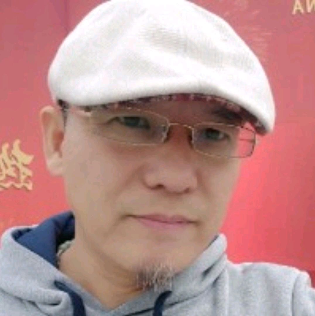 小刺猬吃醋爱笑的照片