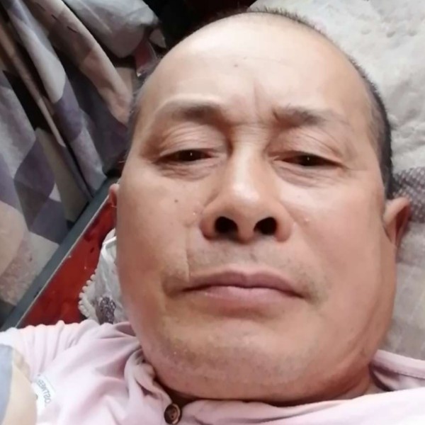 过时回首蜜粉的照片