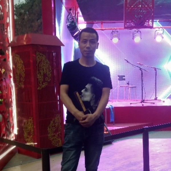 ……爱一个人好难的照片