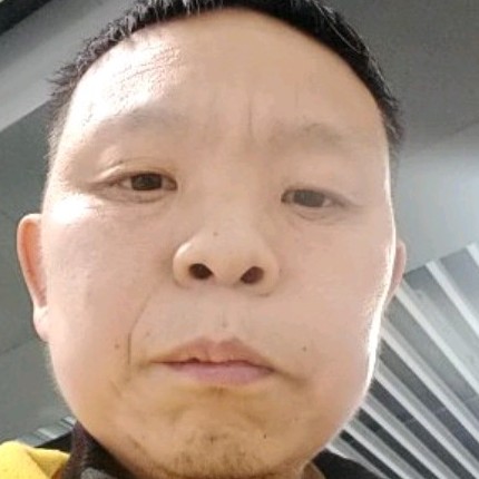 巨人还羞涩的照片