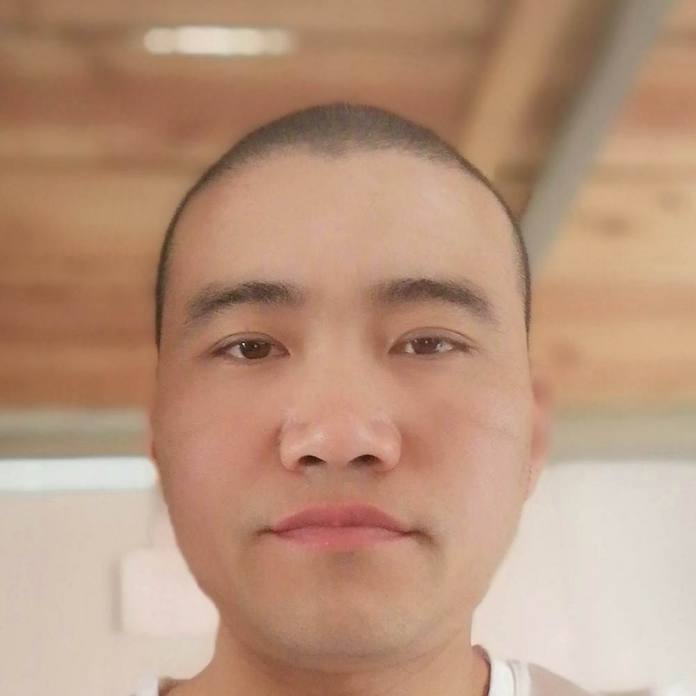 王延亭的照片
