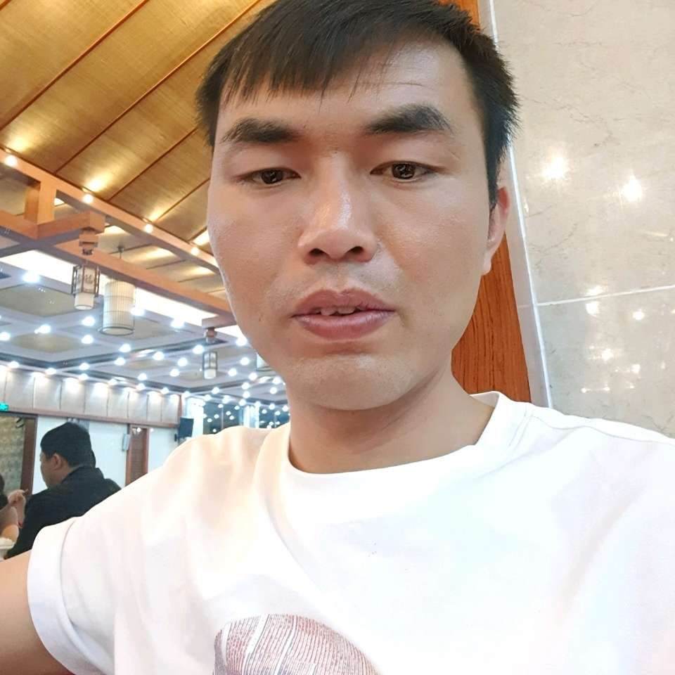 英雄有梦的照片